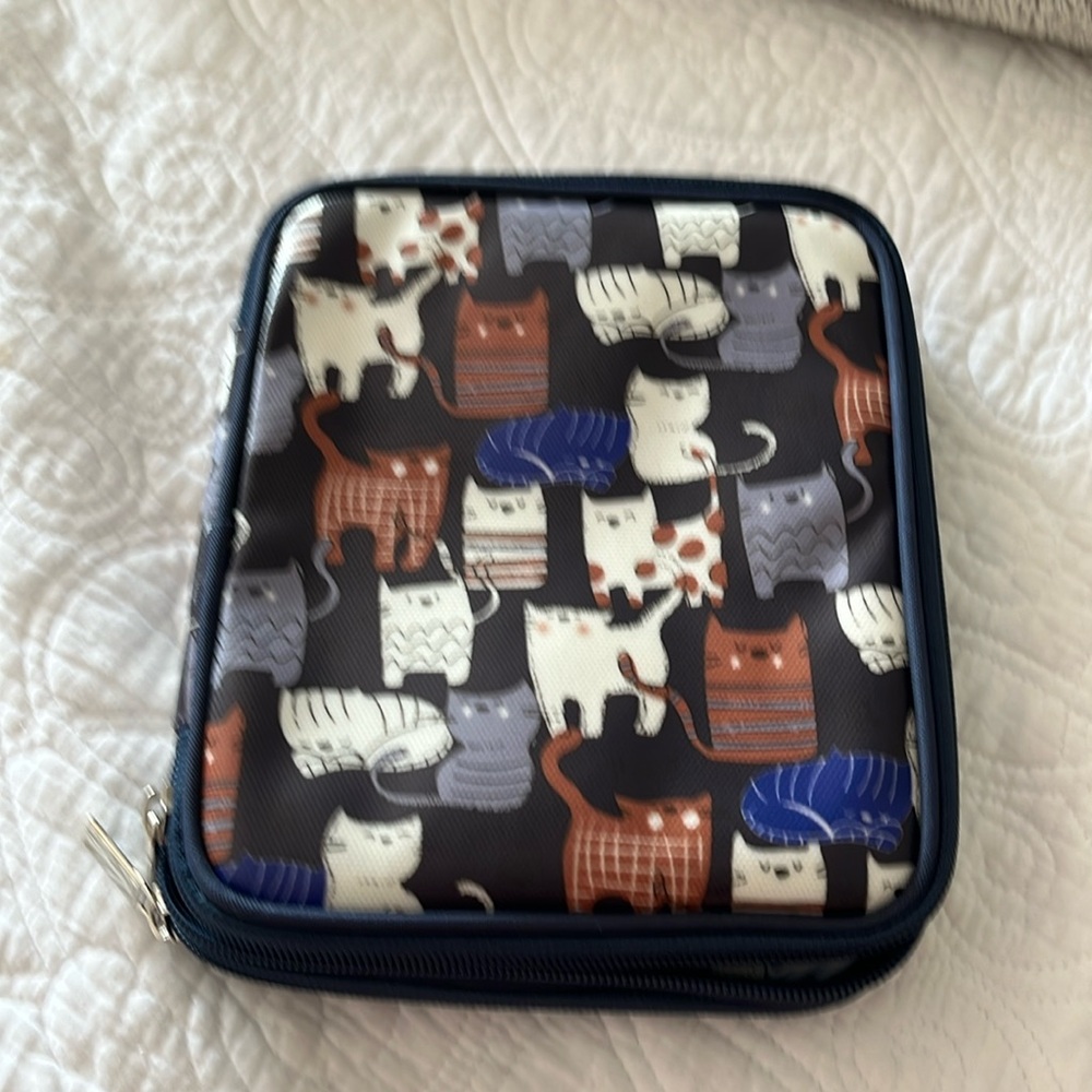 Case for crochet hooks - cat motif